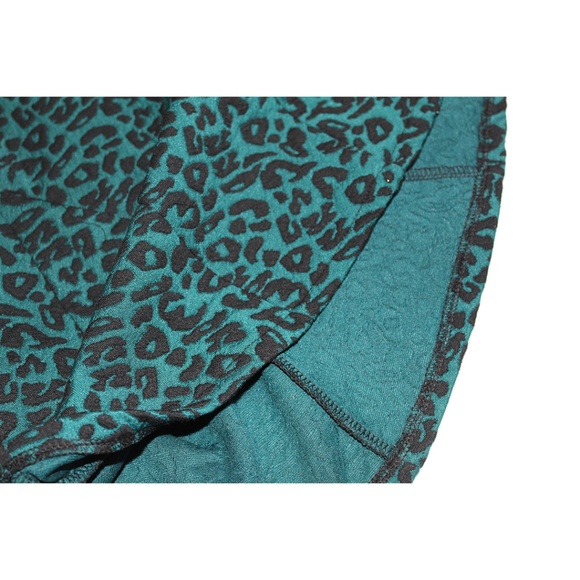 Classis Bodice Solid Dress - Picture 6 of 10